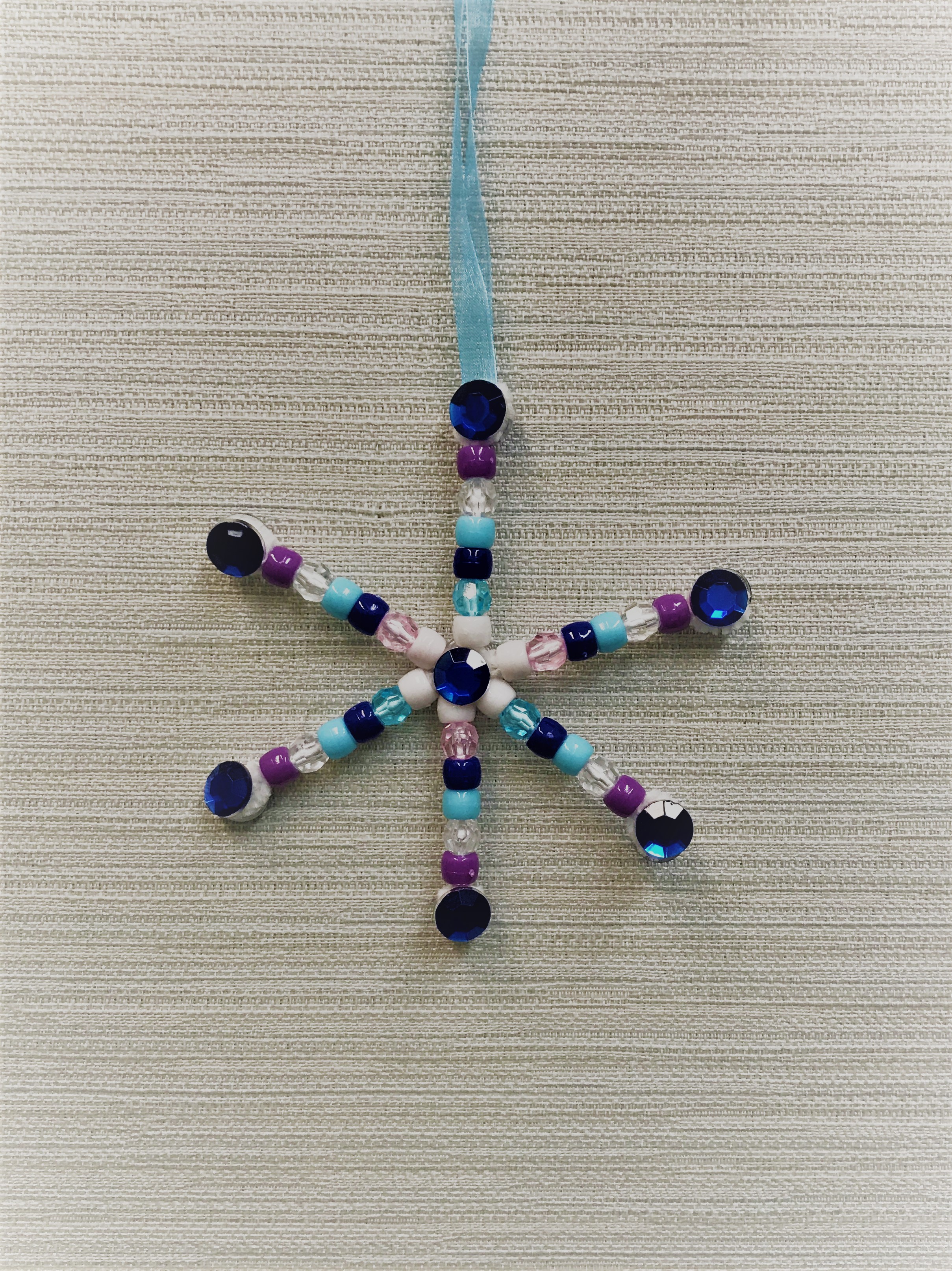Image for Artsy Smartsy Kids | Beaded Snowflakes